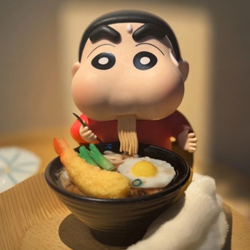 Car Accessories Girly - 10cm kawaii crayon shin-chan boneca carro